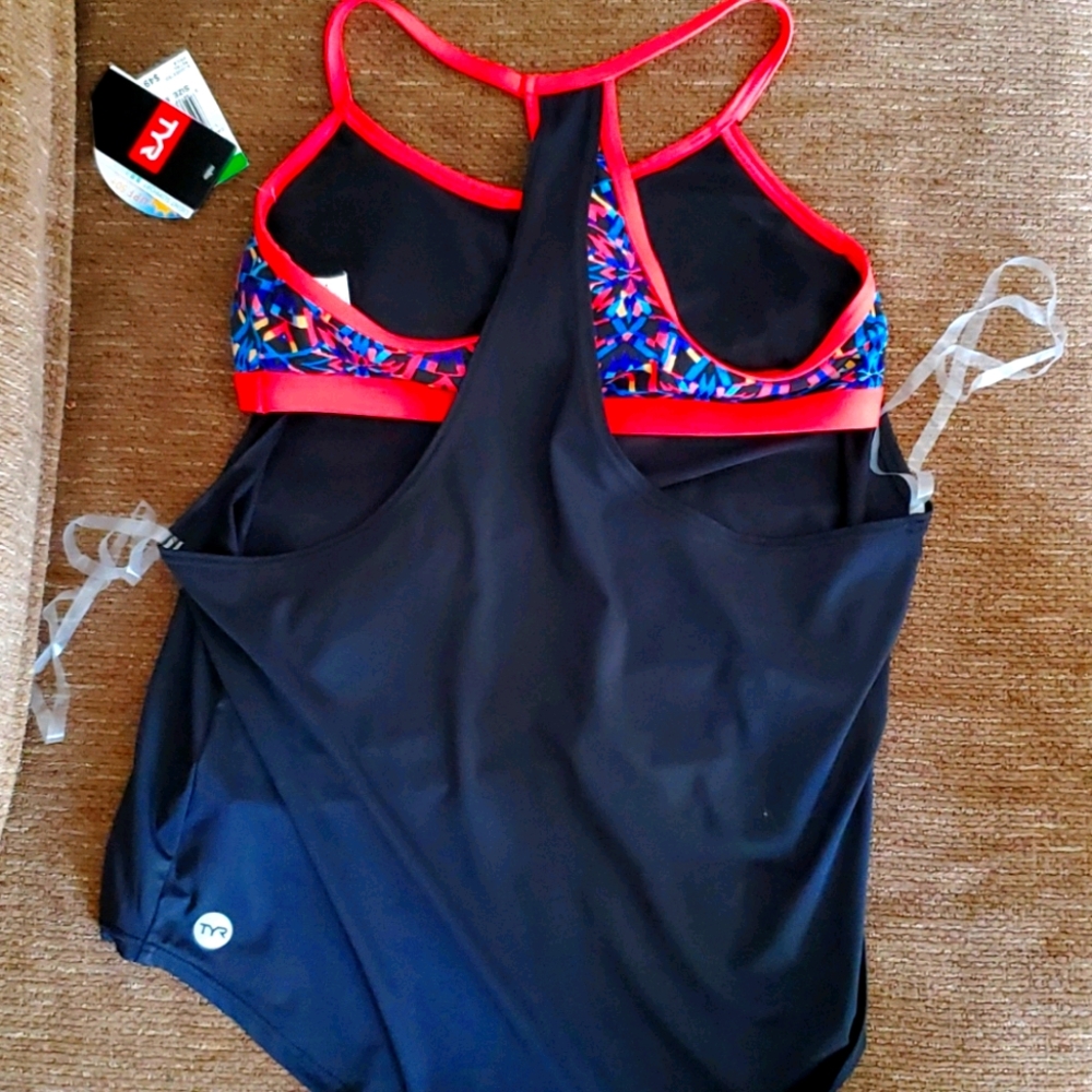 2 in 1 swim tank top